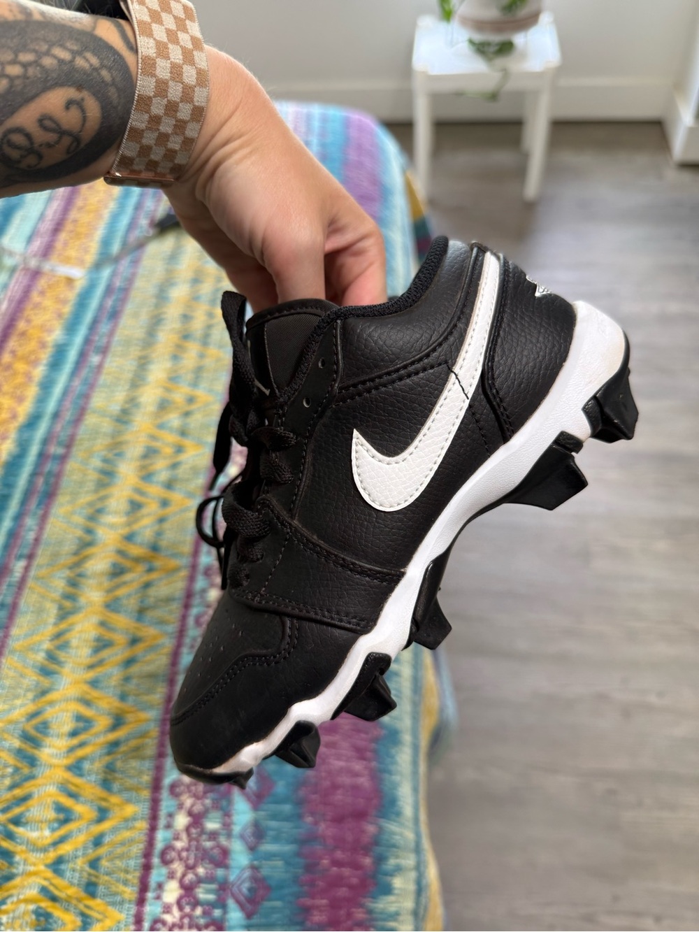 Air Jordan Nike Black & White Baseball Lowtop Cleats - Youth 2